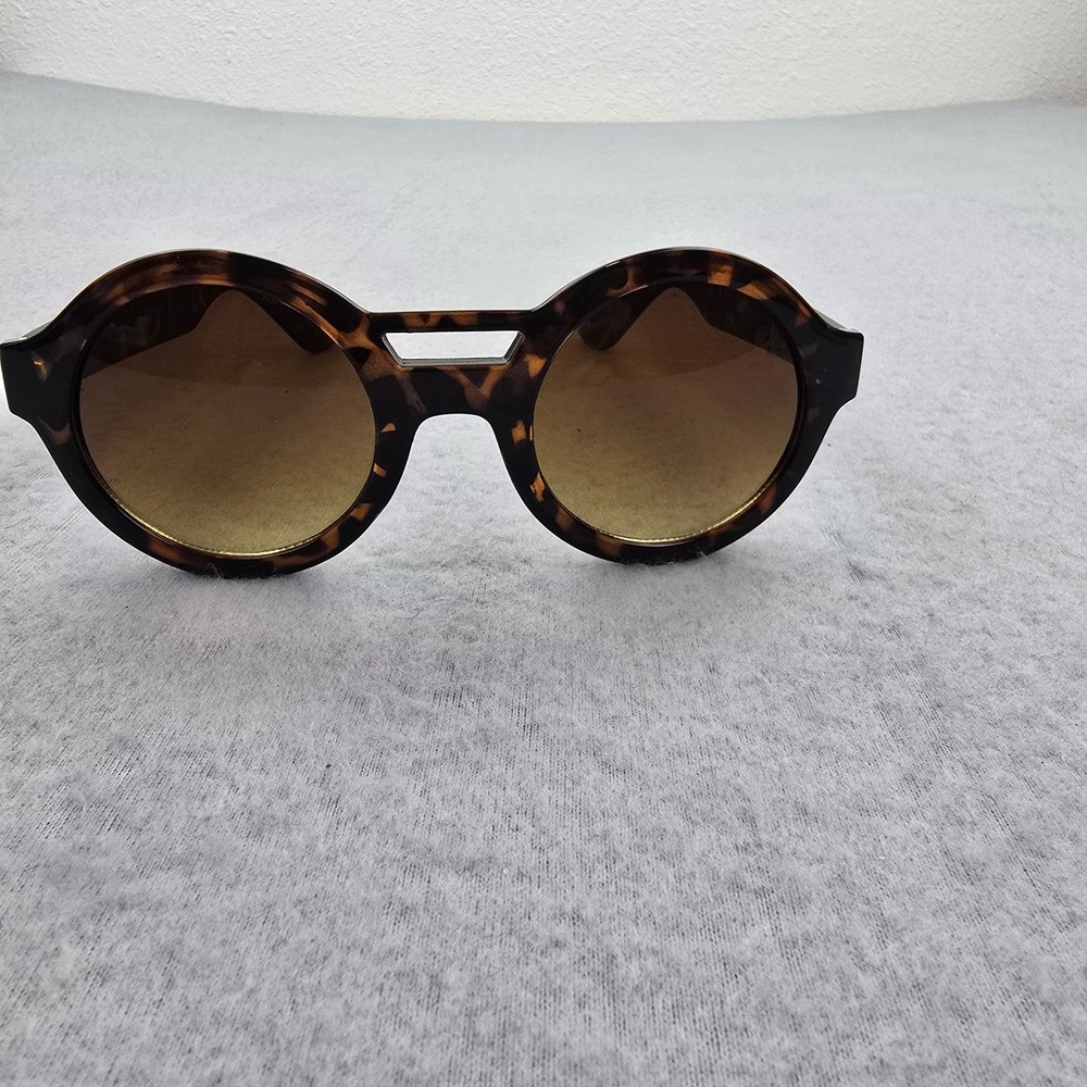 Sunscape Cash Womens Brown Gradient Shades Lens Tortoise Shell Round Sunglasses